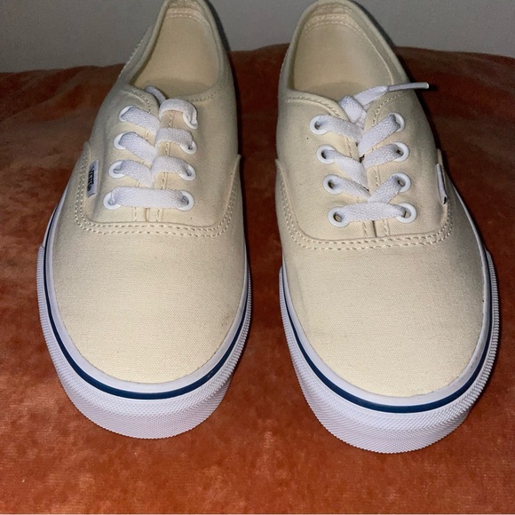 Vans White Canvas Sneakers men’s 5.5 women’s 7 - Picture 2 of 9